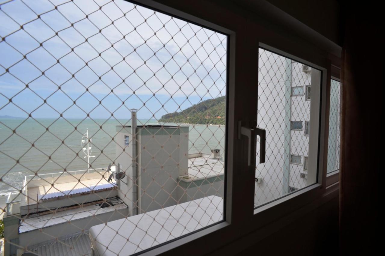 شقة Frente Mar Pe Na Areia, Na Av Atlantica Balneário Camboriú المظهر الخارجي الصورة