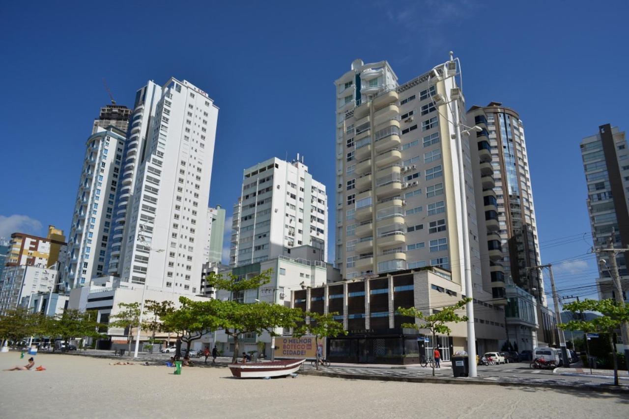 شقة Frente Mar Pe Na Areia, Na Av Atlantica Balneário Camboriú المظهر الخارجي الصورة
